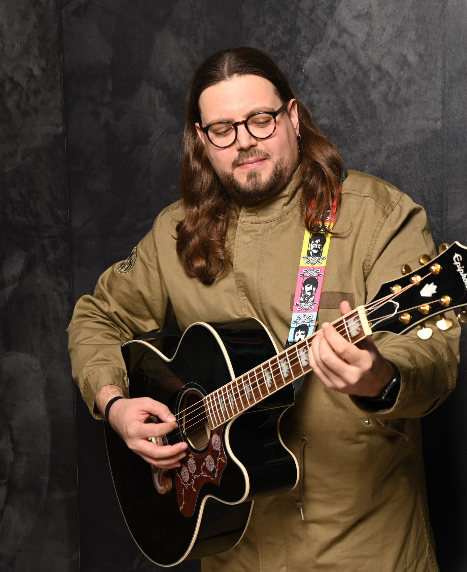 Burak Şenol – Gesang, Gitarre